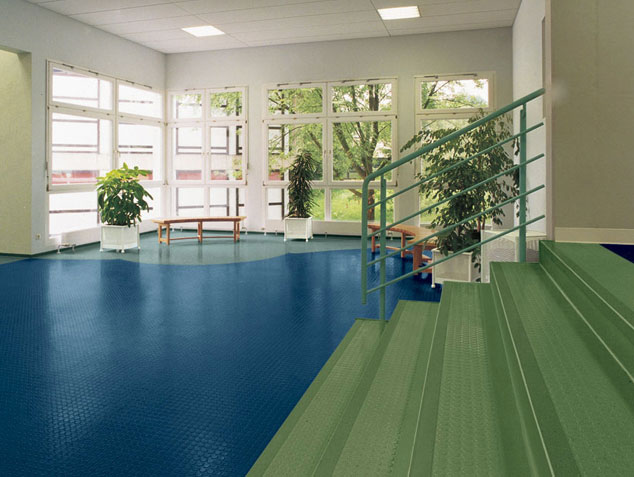 森纳橡胶地板价格竞争不是首要条件