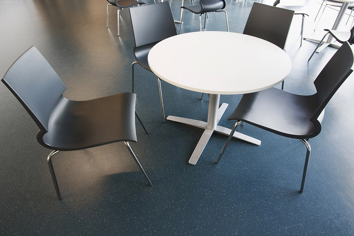 国产橡胶地板那个品牌好？