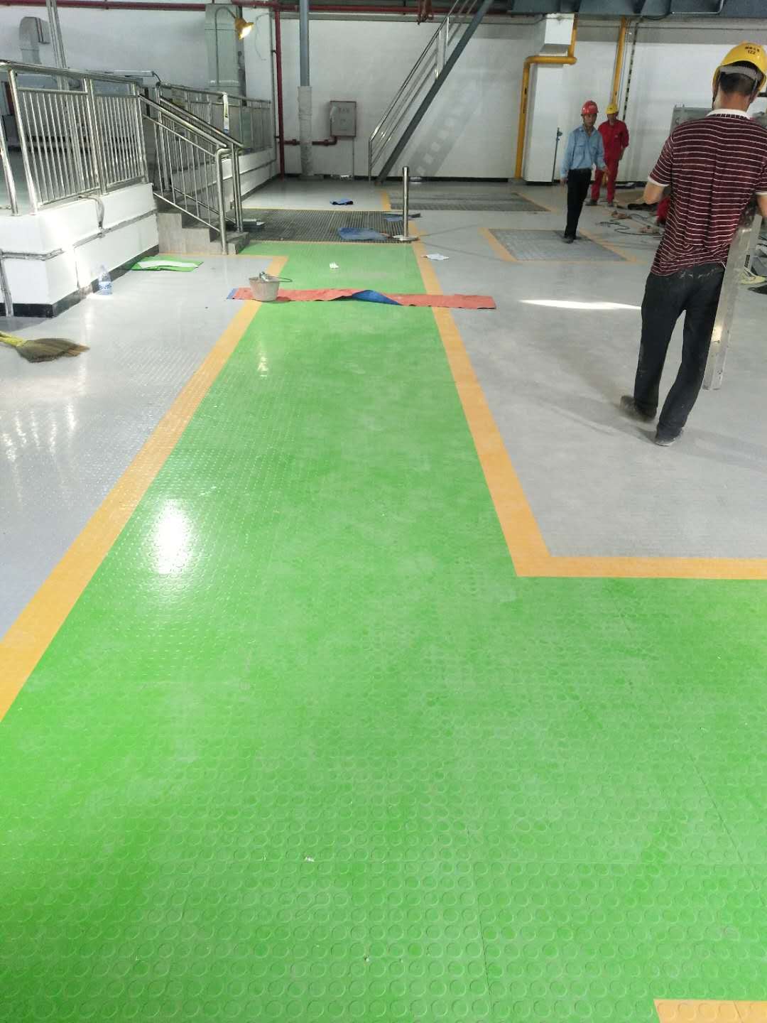 圆浮点橡胶地板