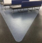 为什么机场厂医院都使用橡胶地板？